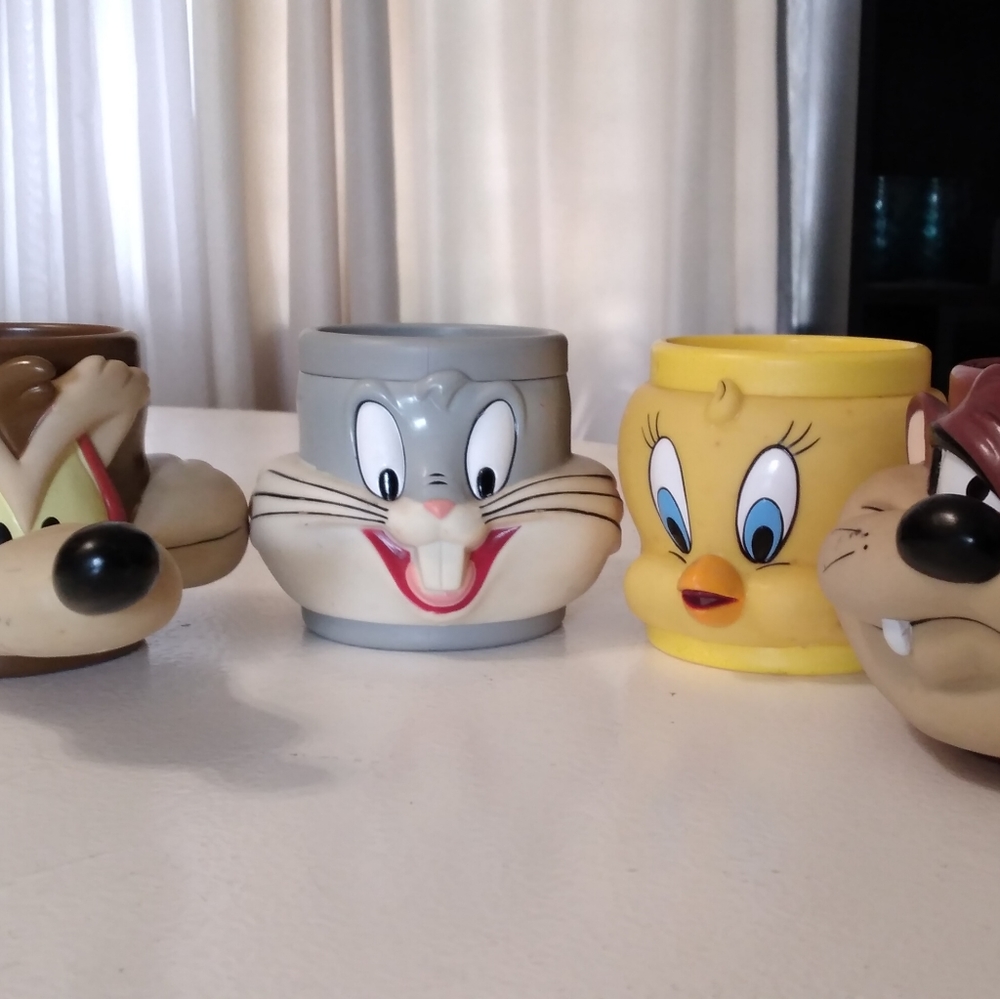 Vintage 1992 lot 4 looney tunes characters mug cup
